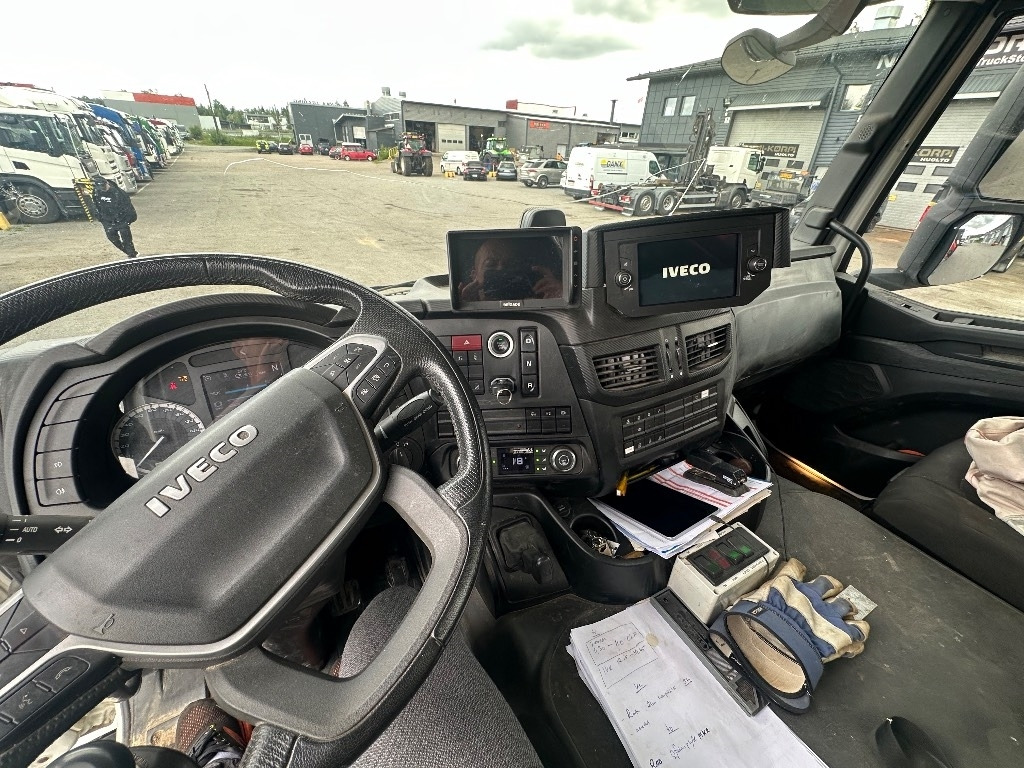 Iveco S-Way AD 260S48 - Kraanaga veoauto: pilt 5 Iveco S-Way AD 260S48 - Kraanaga veoauto: pilt 5