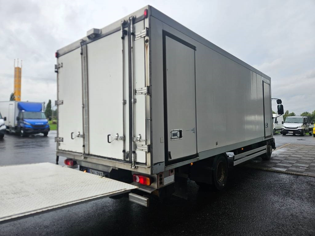 Renault Midlum 220 - Külmutiga veoauto: pilt 3 Renault Midlum 220 - Külmutiga veoauto: pilt 3