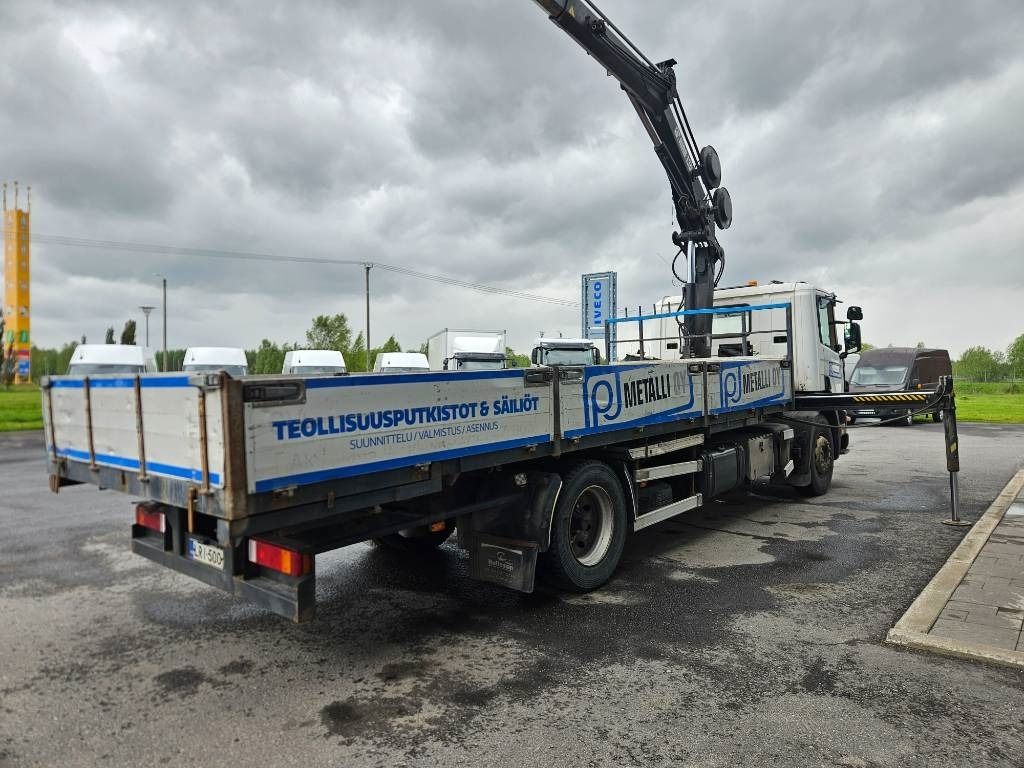 Scania P 94 DB 220 Hiab 135-4 lisähydrauliikalla - Kraanaga veoauto: pilt 4 Scania P 94 DB 220 Hiab 135-4 lisähydrauliikalla - Kraanaga veoauto: pilt 4