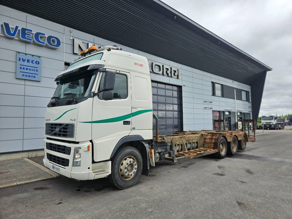 Volvo FH12 8x4 - Metsaveok: pilt 1 Volvo FH12 8x4 - Metsaveok: pilt 1