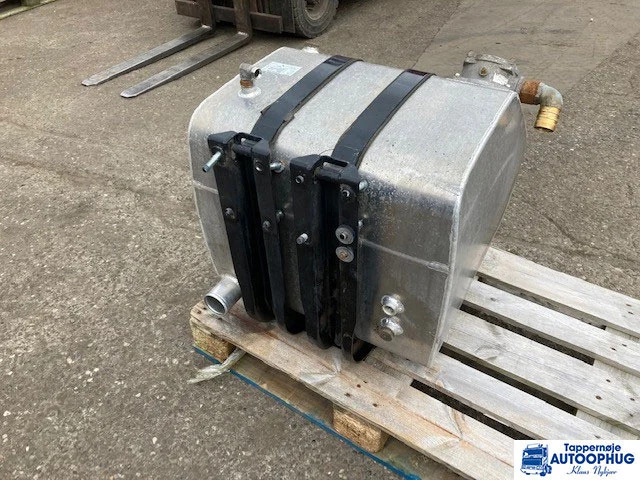 Hydraulik tank aluminum 225L - Hüdrauliline paak - Veoauto: pilt 3 Hydraulik tank aluminum 225L - Hüdrauliline paak - Veoauto: pilt 3