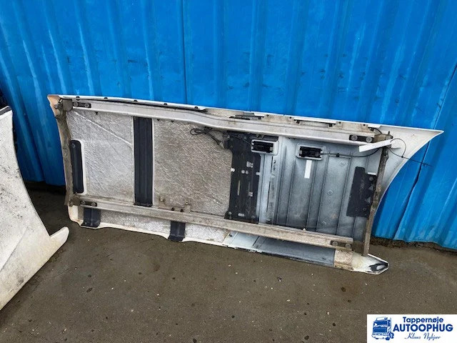 Scania NGS side skirt RH AA 2950mm - Pealisehitus ja välispind - Veoauto: pilt 2 Scania NGS side skirt RH AA 2950mm - Pealisehitus ja välispind - Veoauto: pilt 2