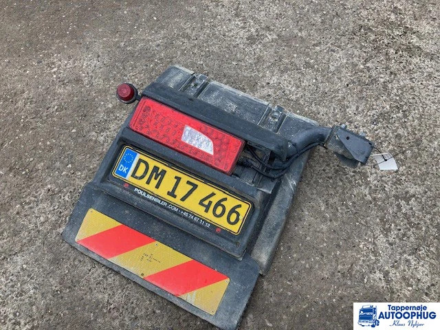 Scania Skærmholder Scania 2476461 - Pealisehitus ja välispind - Veoauto: pilt 1 Scania Skærmholder Scania 2476461 - Pealisehitus ja välispind - Veoauto: pilt 1