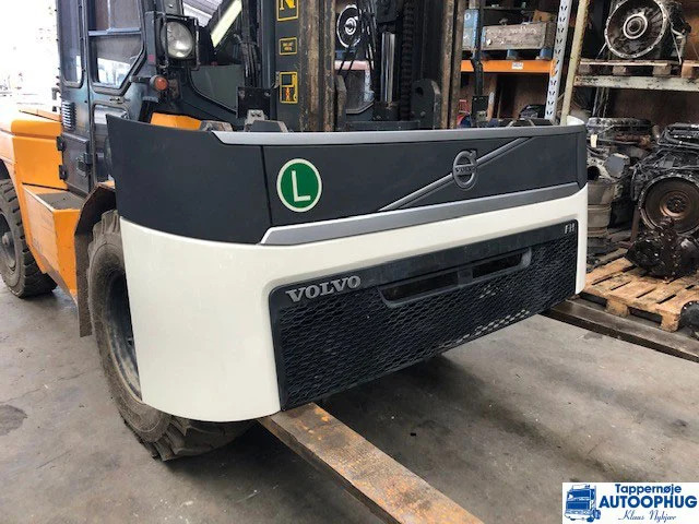 Volvo FH4 Komplet front OEM 82360122 / 821547773 - Pealisehitus ja välispind - Veoauto: pilt 1 Volvo FH4 Komplet front OEM 82360122 / 821547773 - Pealisehitus ja välispind - Veoauto: pilt 1