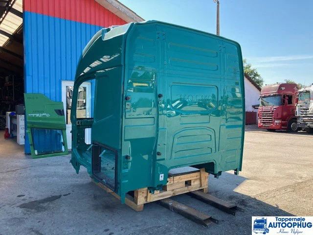 Volvo FH4 førerhus / cabine / CAP HI 215 - Pealisehitus ja välispind - Veoauto: pilt 3 Volvo FH4 førerhus / cabine / CAP HI 215 - Pealisehitus ja välispind - Veoauto: pilt 3