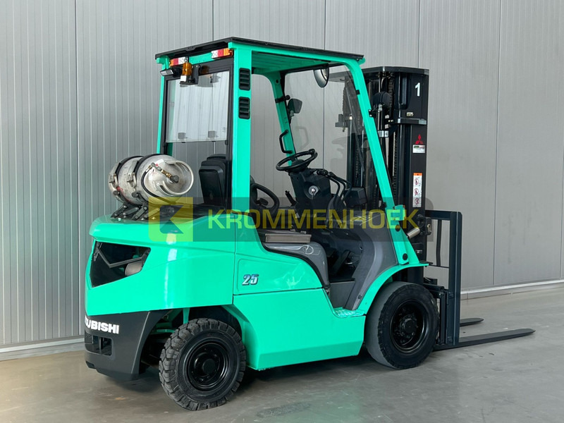 Mitsubishi FG 25 NT - Gaasitõstuk: pilt 4 Mitsubishi FG 25 NT - Gaasitõstuk: pilt 4