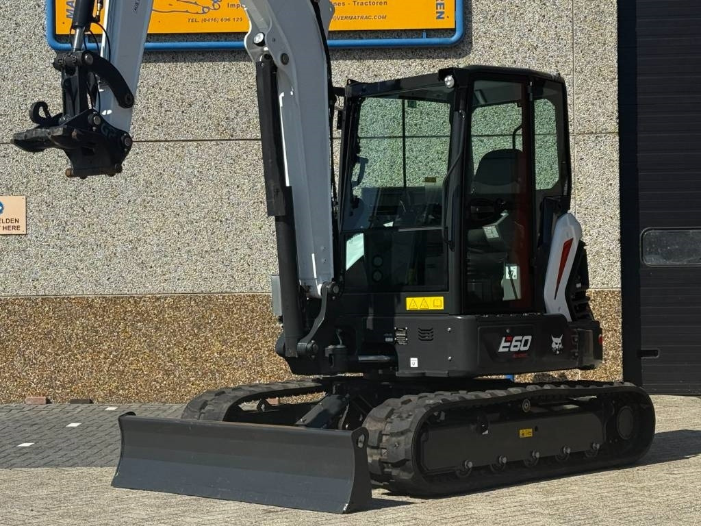 Bobcat E60 R2, 2024, 54 hours!! - Miniekskavaator: pilt 3 Bobcat E60 R2, 2024, 54 hours!! - Miniekskavaator: pilt 3