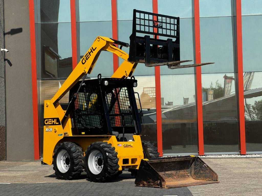 Gehl R135 / Manitou 1350R Skid Steer, 2022 - Kompaktlaadur: pilt 4 Gehl R135 / Manitou 1350R Skid Steer, 2022 - Kompaktlaadur: pilt 4