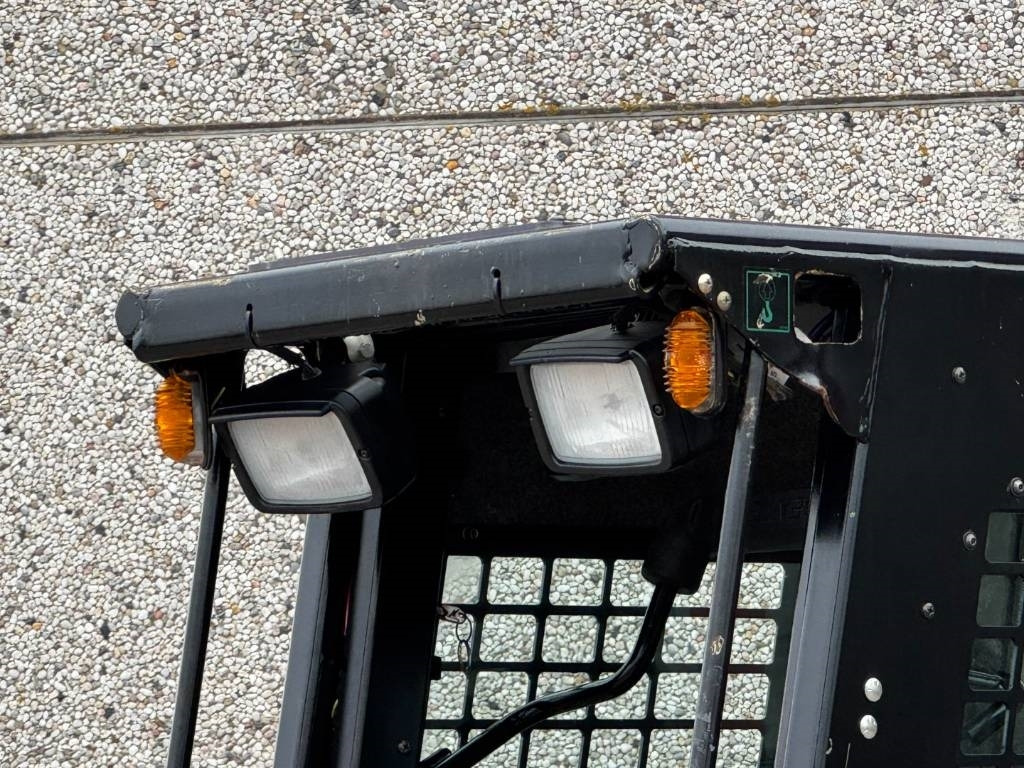 Manitou 850R, 2021, 365 hours! - Miniekskavaator: pilt 4 Manitou 850R, 2021, 365 hours! - Miniekskavaator: pilt 4