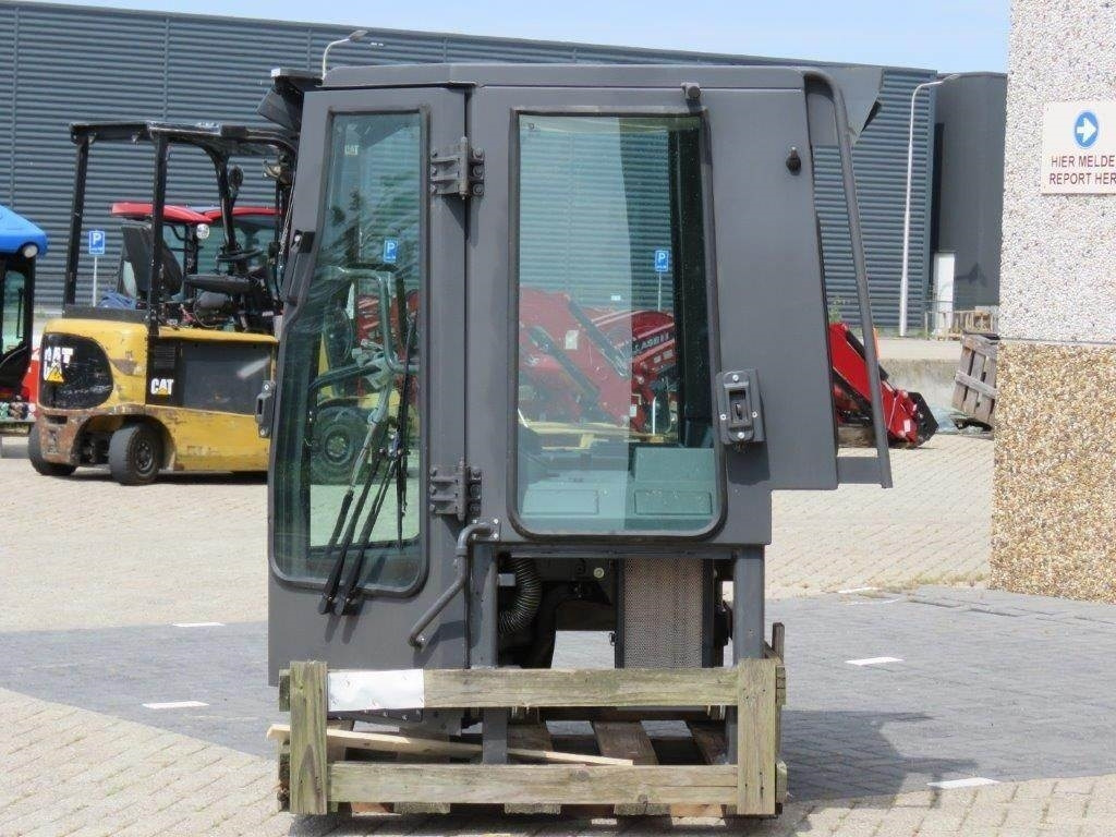 New Holland CE - Kabiin - Ehitusmasinad: pilt 3 New Holland CE - Kabiin - Ehitusmasinad: pilt 3