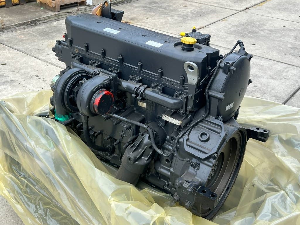 New Holland Engine - FPT Cursor 9 - F2CE9684A - Mootor - Põllutööseade: pilt 5 New Holland Engine - FPT Cursor 9 - F2CE9684A - Mootor - Põllutööseade: pilt 5