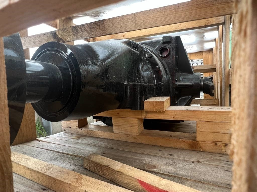 New Holland Front Axle New Holland T9 / Case Steiger - CNH - - Raam/ Konstruktsioon - Põllutööseade: pilt 4 New Holland Front Axle New Holland T9 / Case Steiger - CNH - - Raam/ Konstruktsioon - Põllutööseade: pilt 4