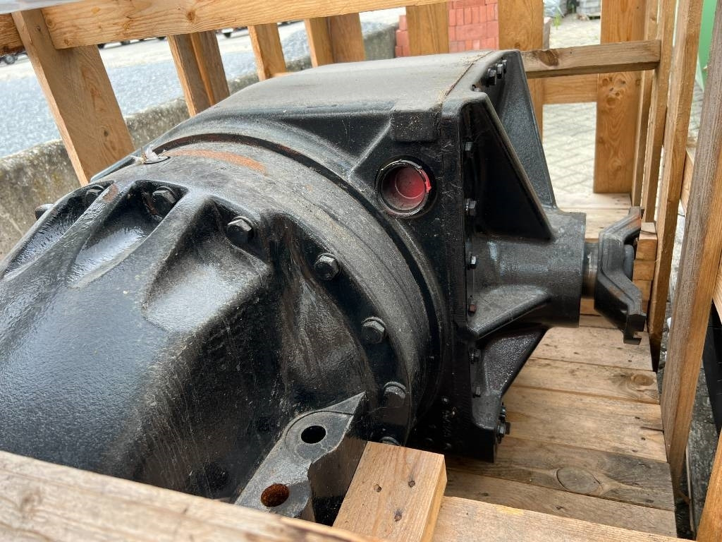 New Holland Front Axle New Holland T9 / Case Steiger - CNH - - Raam/ Konstruktsioon - Põllutööseade: pilt 3 New Holland Front Axle New Holland T9 / Case Steiger - CNH - - Raam/ Konstruktsioon - Põllutööseade: pilt 3