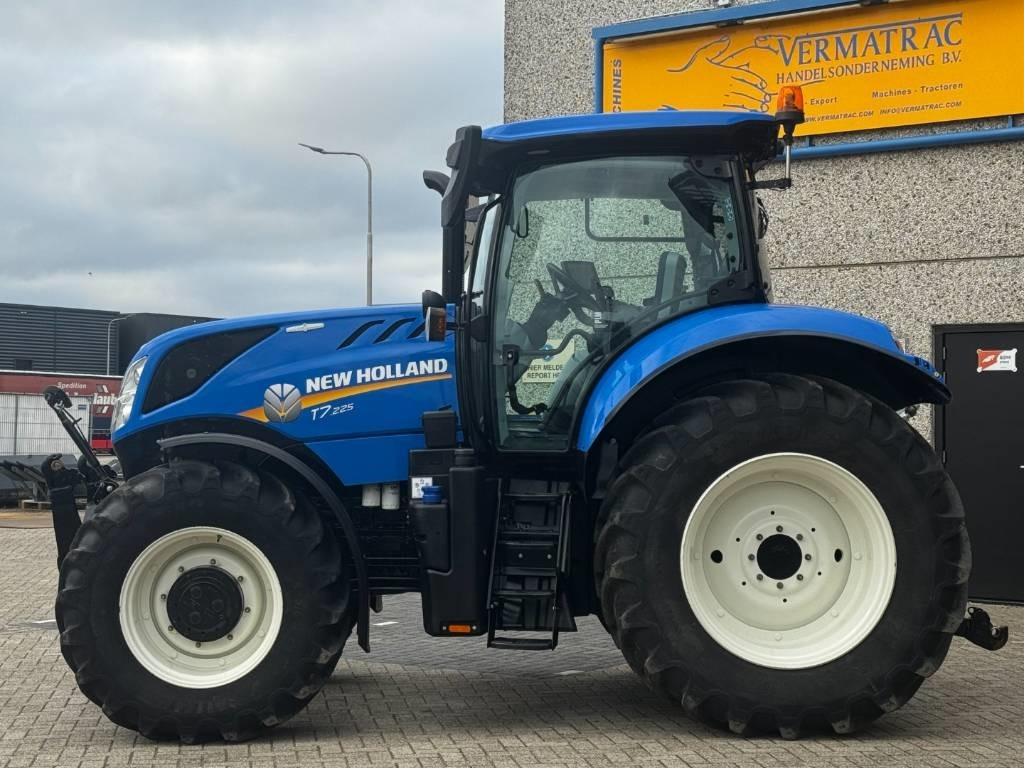 New Holland T7.225AC, frontlinkage, airbrakes, 50k, 2023!! - Traktor: pilt 2 New Holland T7.225AC, frontlinkage, airbrakes, 50k, 2023!! - Traktor: pilt 2
