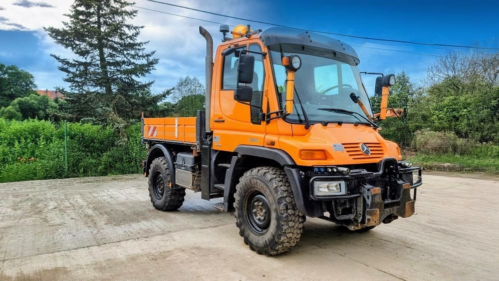 MERCEDES-BENZ Unimog U300 - Kommunaal-/ Erisõiduk: pilt 1 MERCEDES-BENZ Unimog U300 - Kommunaal-/ Erisõiduk: pilt 1