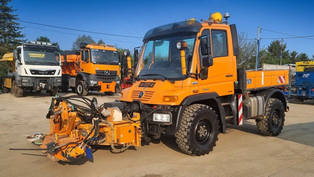 MERCEDES-BENZ Unimog U300 - Kommunaal-/ Erisõiduk: pilt 4 MERCEDES-BENZ Unimog U300 - Kommunaal-/ Erisõiduk: pilt 4