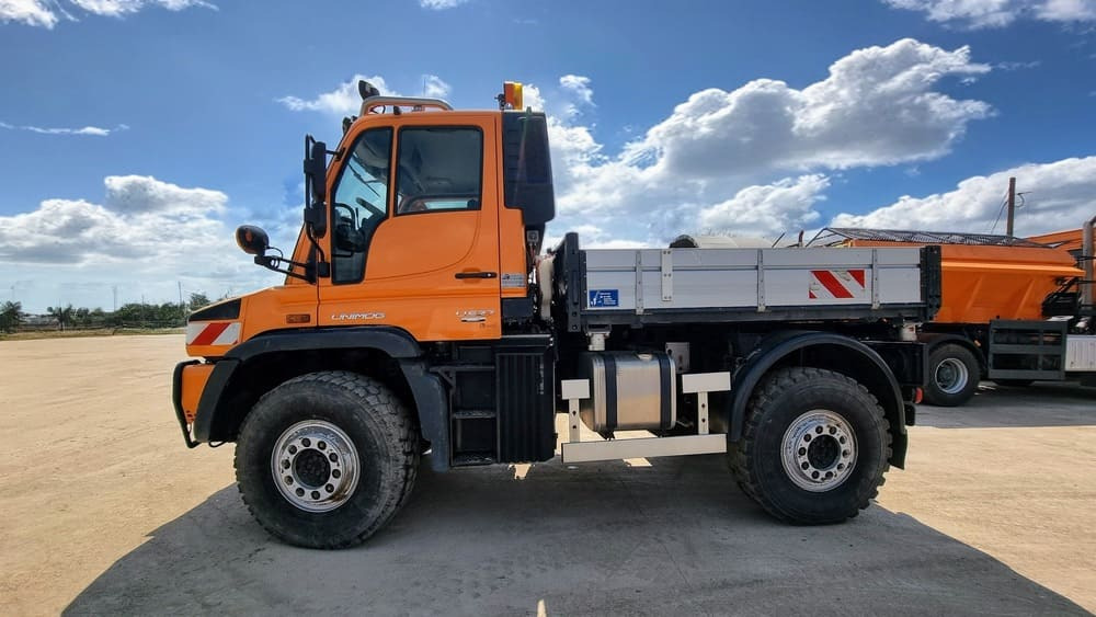 Mercedes-Benz Unimog U527 - Kommunaal-/ Erisõiduk: pilt 4 Mercedes-Benz Unimog U527 - Kommunaal-/ Erisõiduk: pilt 4