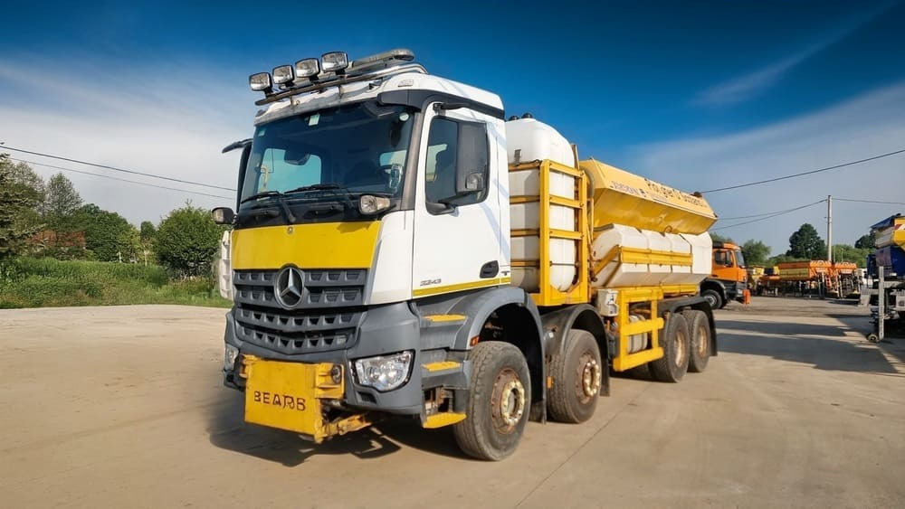 MERCEDES-BENZ AROCS 3243 8x4 | Euro 6 | Piaskarko Solarka Econ 12m³ - Lumekoristusmasina: pilt 1 MERCEDES-BENZ AROCS 3243 8x4 | Euro 6 | Piaskarko Solarka Econ 12m³ - Lumekoristusmasina: pilt 1