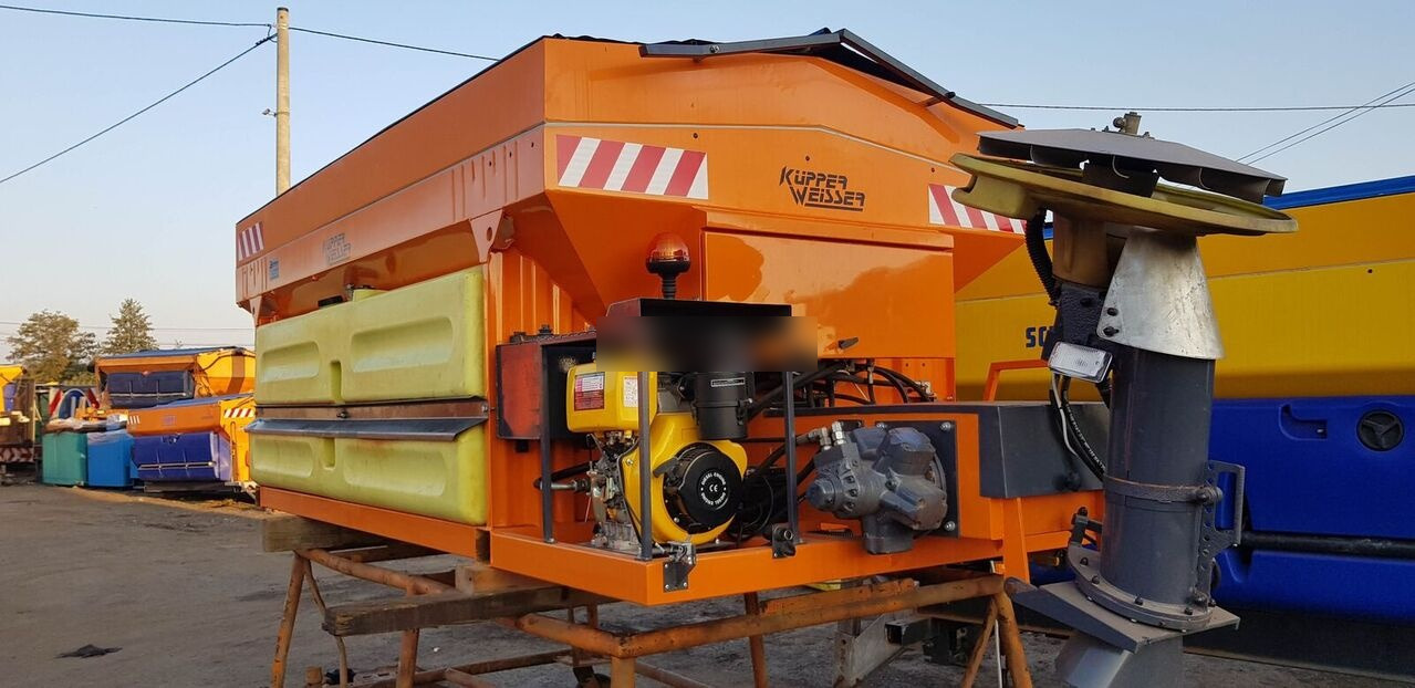 Schmidt KUPPER WEISSER 7m3 - Liiva-/ Soolajaotur - Kommunaal-/ Erisõiduk: pilt 1 Schmidt KUPPER WEISSER 7m3 - Liiva-/ Soolajaotur - Kommunaal-/ Erisõiduk: pilt 1