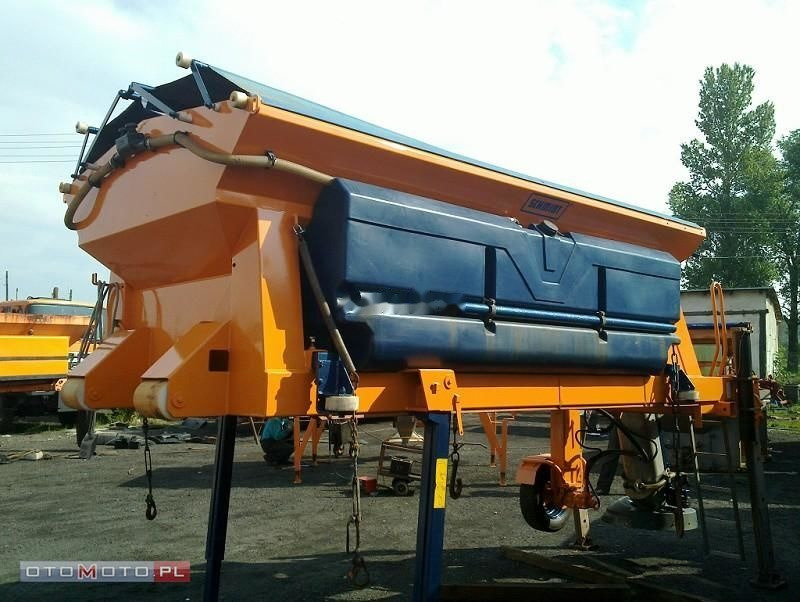 Schmidt Solarko piaskarka SCHMIDT STRATOS - Liiva-/ Soolajaotur - Kommunaal-/ Erisõiduk: pilt 2 Schmidt Solarko piaskarka SCHMIDT STRATOS - Liiva-/ Soolajaotur - Kommunaal-/ Erisõiduk: pilt 2