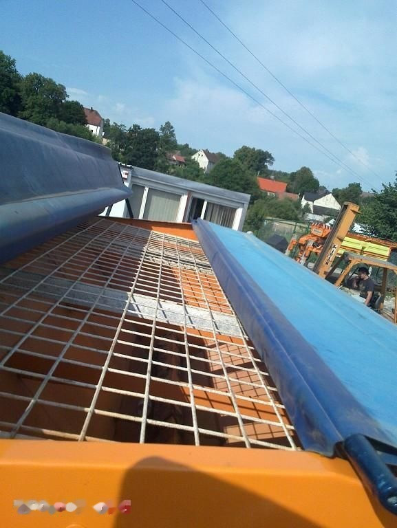Schmidt Solarko piaskarka SCHMIDT STRATOS - Liiva-/ Soolajaotur - Kommunaal-/ Erisõiduk: pilt 4 Schmidt Solarko piaskarka SCHMIDT STRATOS - Liiva-/ Soolajaotur - Kommunaal-/ Erisõiduk: pilt 4