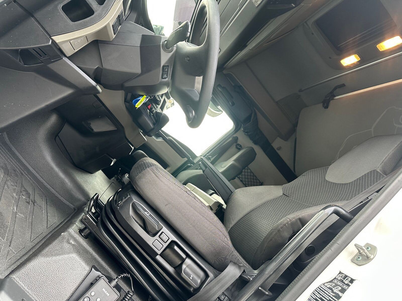 MAN TGX 18.510 4X2 LL SA Intarder Klima ACC - Sadulveok: pilt 5 MAN TGX 18.510 4X2 LL SA Intarder Klima ACC - Sadulveok: pilt 5