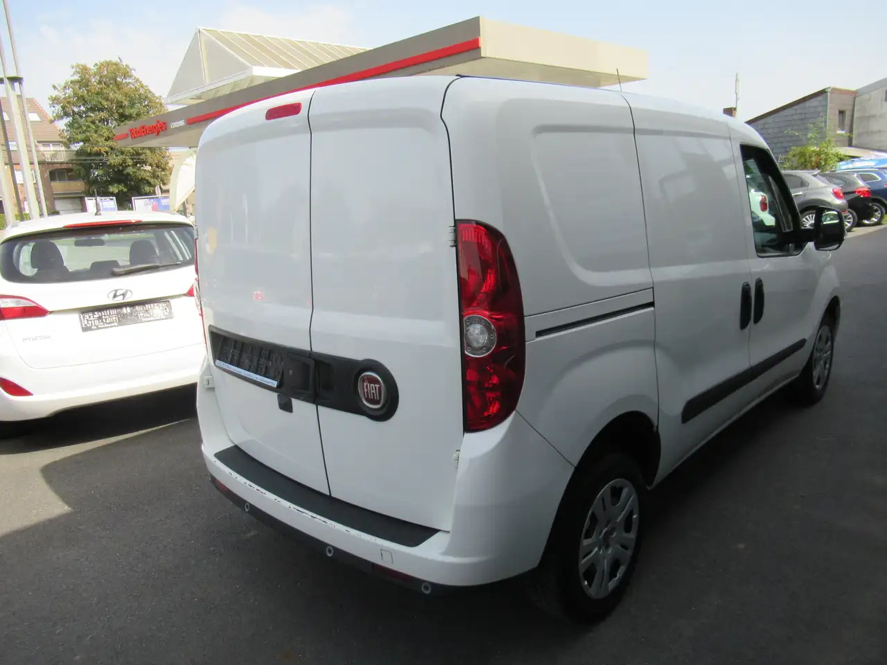 Fiat Doblo CLIM AUTO, NAVI, CRUISE 10500€+TVA/BTW - Väike kaubik: pilt 2 Fiat Doblo CLIM AUTO, NAVI, CRUISE 10500€+TVA/BTW - Väike kaubik: pilt 2