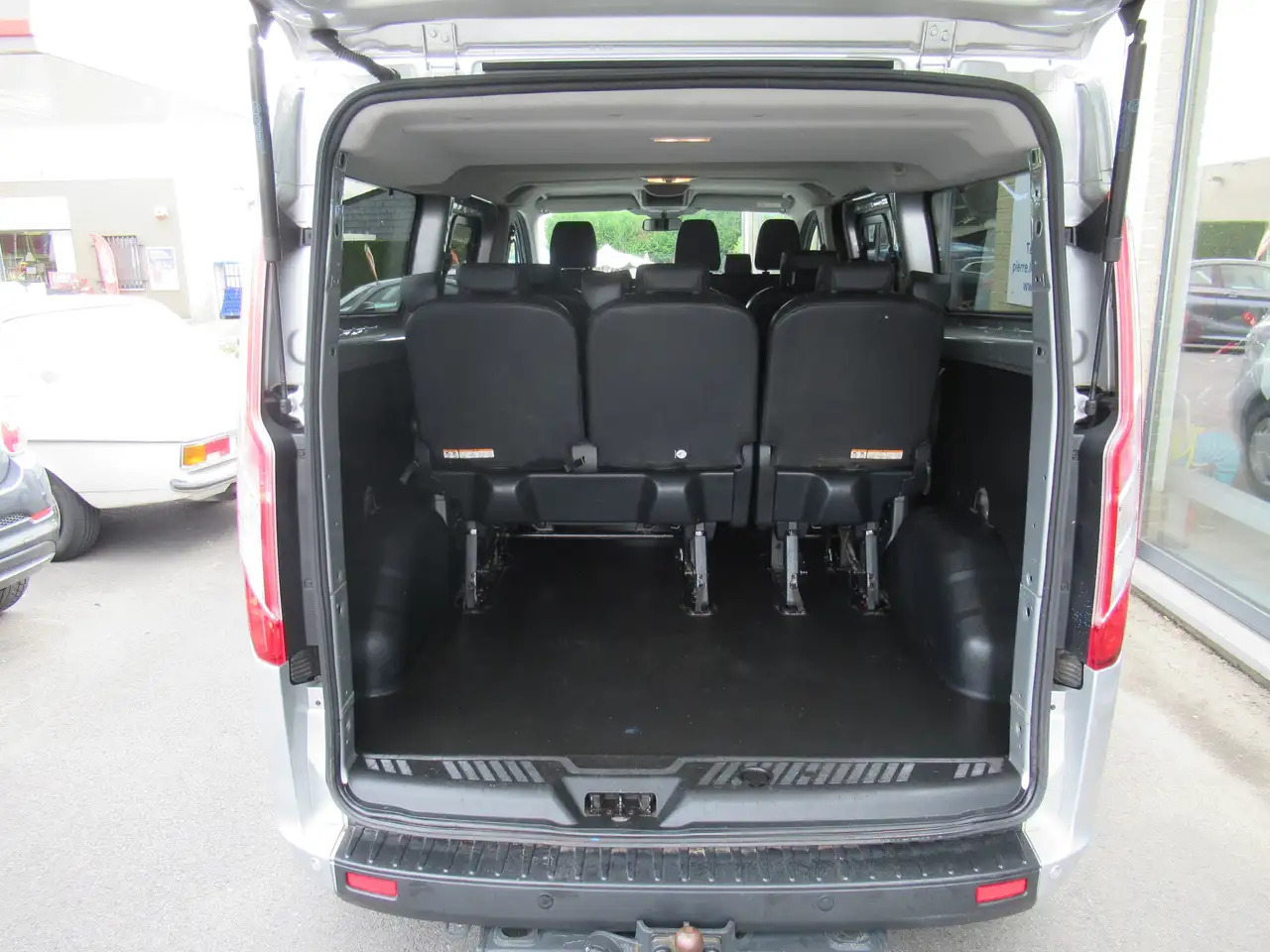 Ford Transit Custom 2.0 TDCi L2H1 Ambiente 23900€+TVA/BTW - Mikrobuss: pilt 5 Ford Transit Custom 2.0 TDCi L2H1 Ambiente 23900€+TVA/BTW - Mikrobuss: pilt 5