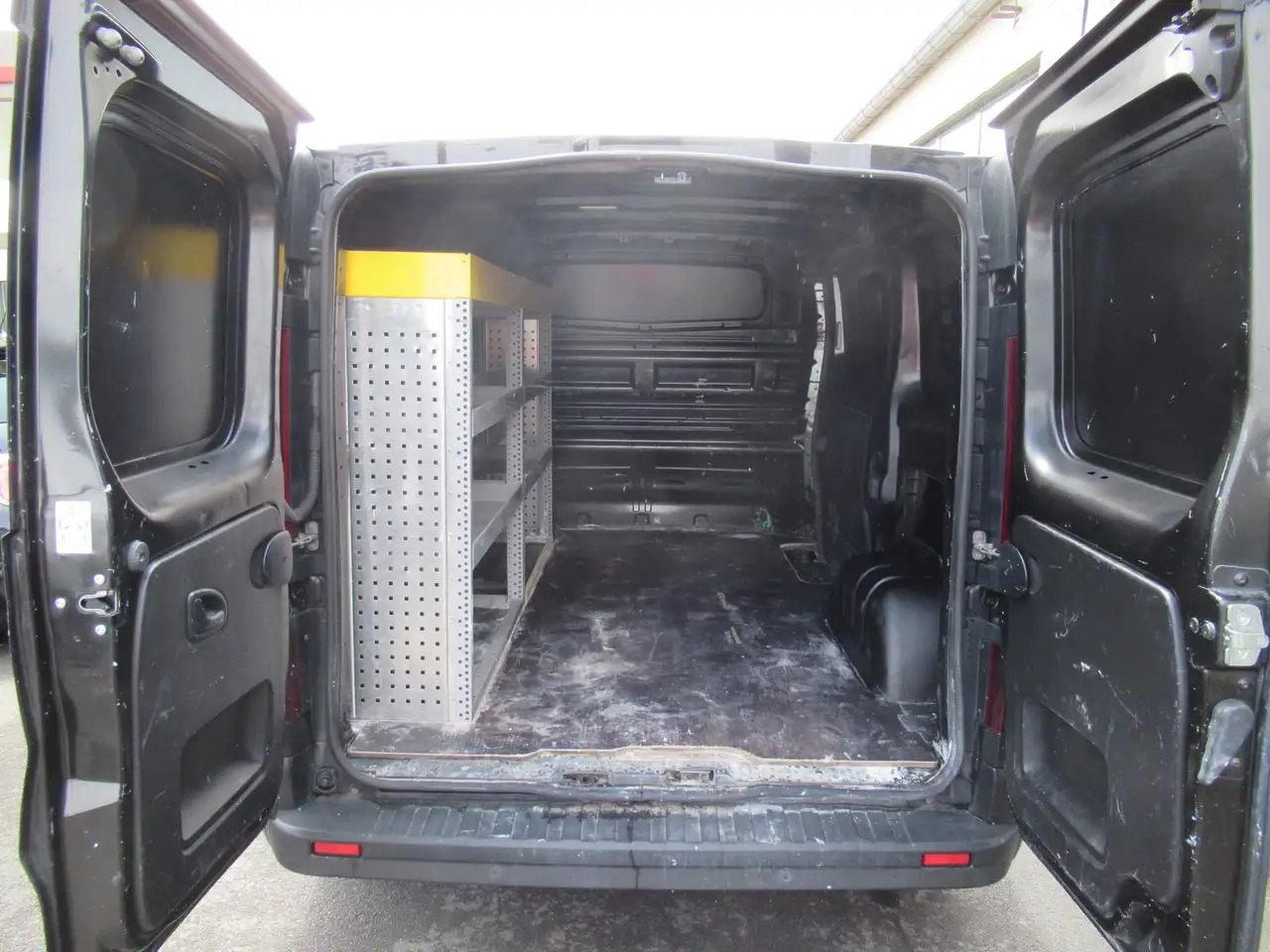 Renault Trafic L1H1 clim, navi cruise 14800€+tva/btw - Kaubik: pilt 5 Renault Trafic L1H1 clim, navi cruise 14800€+tva/btw - Kaubik: pilt 5