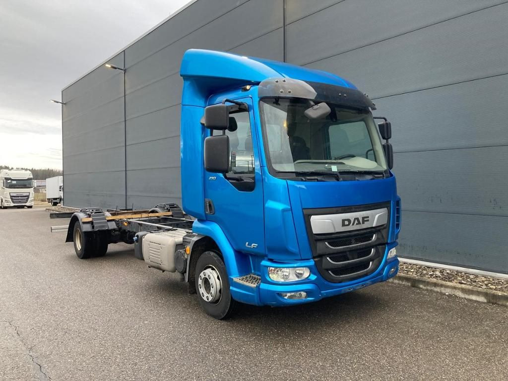 DAF LF 210 FA Standheizung / 5.00m Rd / 7.490kg - Tent veoauto: pilt 1 DAF LF 210 FA Standheizung / 5.00m Rd / 7.490kg - Tent veoauto: pilt 1