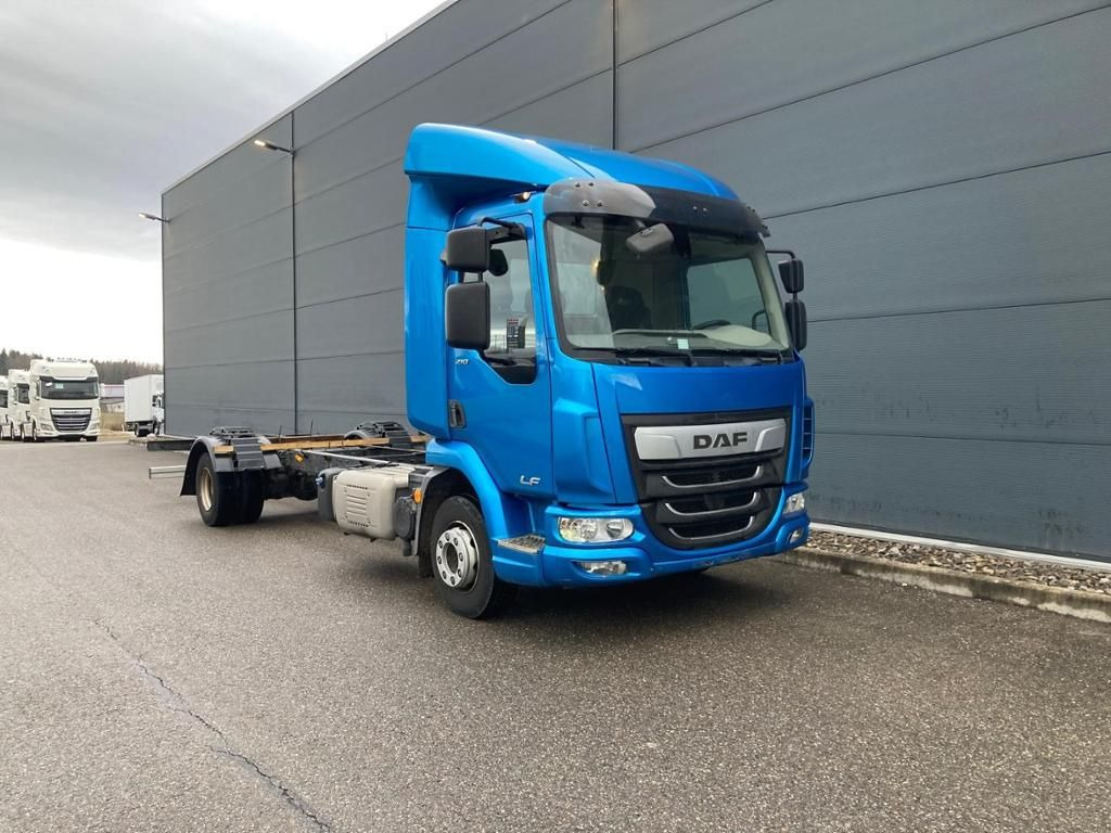 DAF LF 210 FA Standheizung / 5.00m Rd / 7.490kg - Kabiinišassiiga veoauto: pilt 3 DAF LF 210 FA Standheizung / 5.00m Rd / 7.490kg - Kabiinišassiiga veoauto: pilt 3