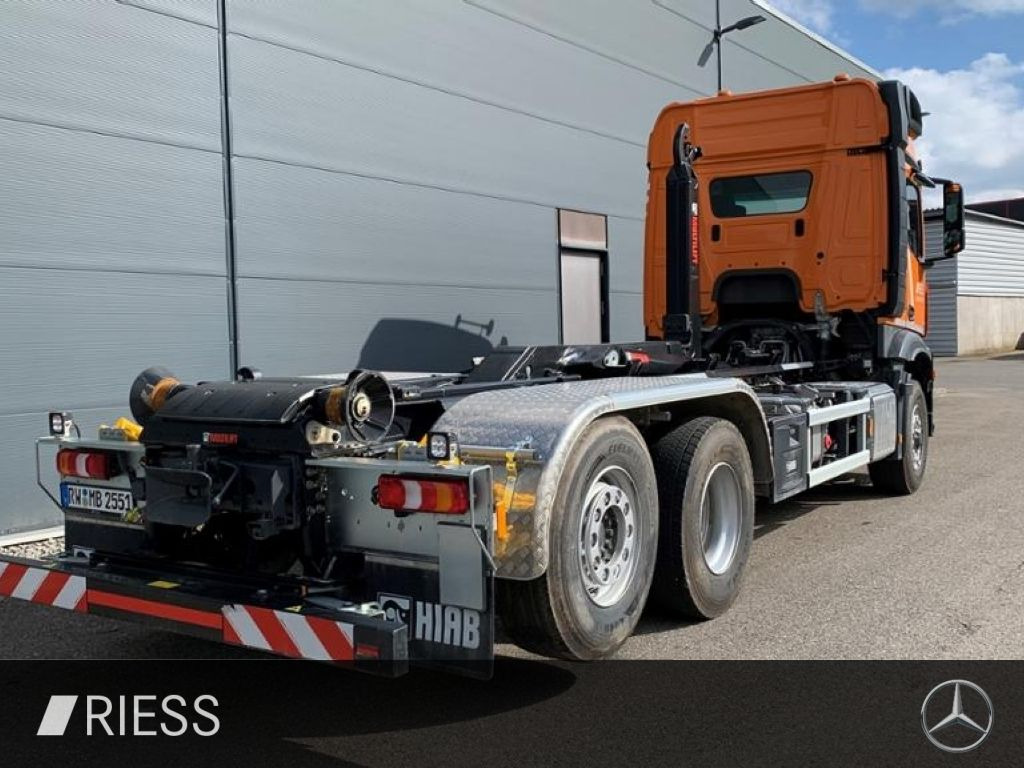 Mercedes-Benz Arocs 2551 L Abrollkipper mit HAD, gelenkter lif - Veoauto: pilt 3 Mercedes-Benz Arocs 2551 L Abrollkipper mit HAD, gelenkter lif - Veoauto: pilt 3