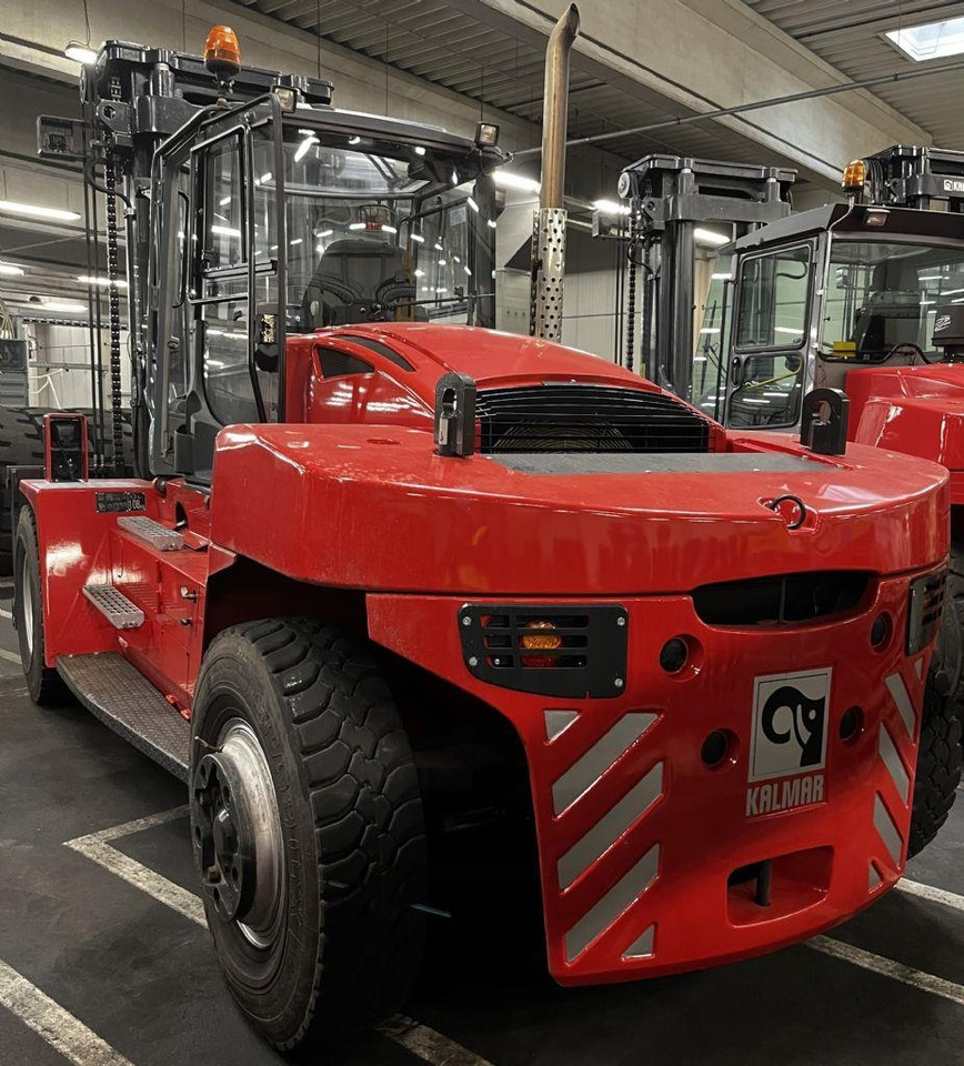 Kalmar DCG120-12 - Diiseltõstuk: pilt 4 Kalmar DCG120-12 - Diiseltõstuk: pilt 4