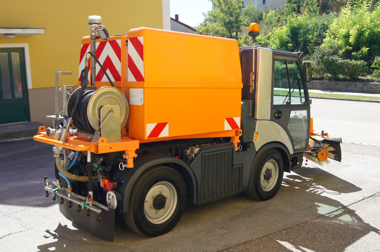 MULTICAR TREMO X56 Carrier CS/4x4/Euro 5/Besen/Wasserfass - Lumekoristusmasina: pilt 4 MULTICAR TREMO X56 Carrier CS/4x4/Euro 5/Besen/Wasserfass - Lumekoristusmasina: pilt 4