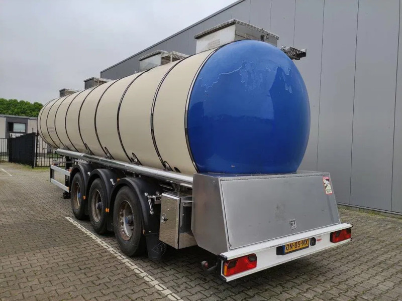 Feldbinder 33500 liter 3 kamer tankoplegger met Unibloc electric pomp - Tsistern poolhaagis: pilt 2 Feldbinder 33500 liter 3 kamer tankoplegger met Unibloc electric pomp - Tsistern poolhaagis: pilt 2