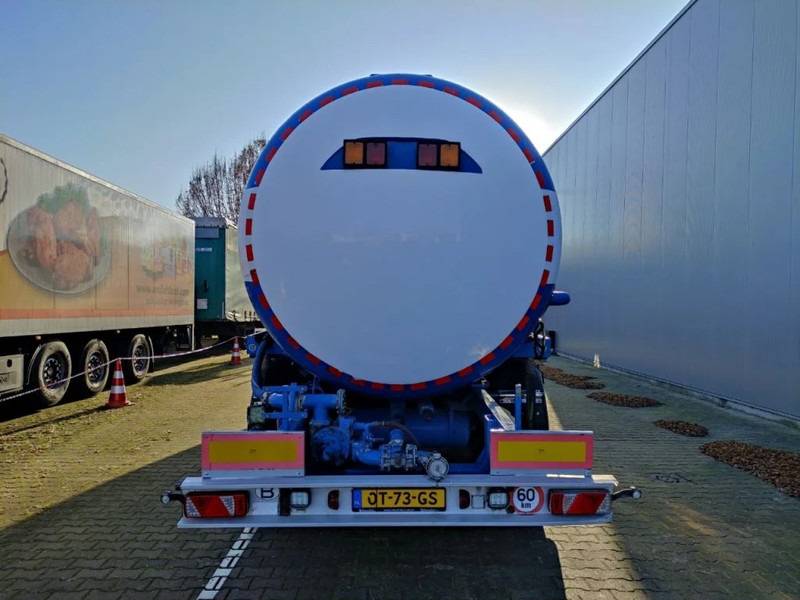 LAG 32000 liter tankoplegger met pomp ADR/VLG - Tsistern poolhaagis: pilt 3 LAG 32000 liter tankoplegger met pomp ADR/VLG - Tsistern poolhaagis: pilt 3