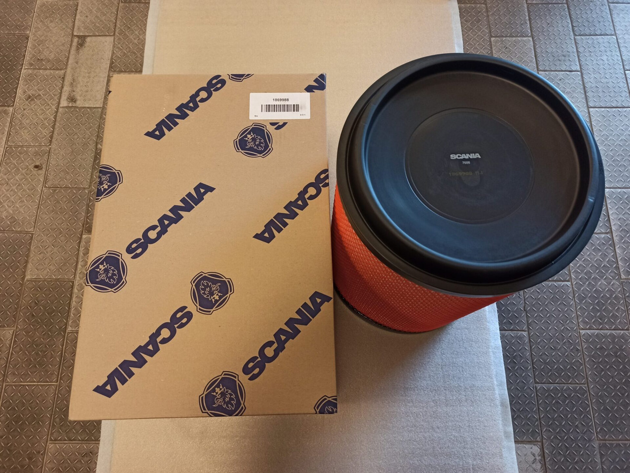 SCANIA AIR FILTER 1869988 - Õhufilter - Veoauto: pilt 1 SCANIA AIR FILTER 1869988 - Õhufilter - Veoauto: pilt 1