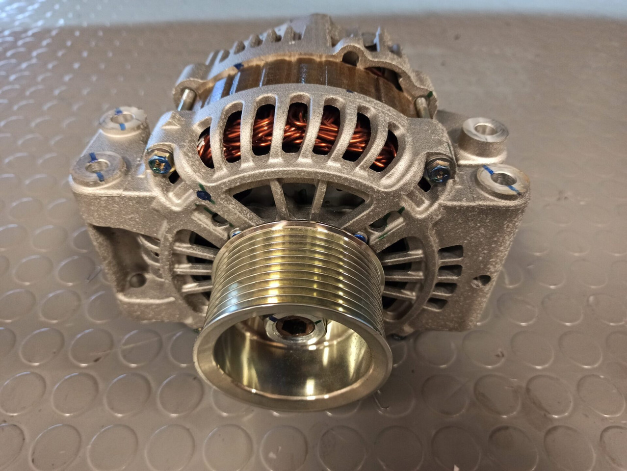 SCANIA ALTERNATOR - 2398370 - Generaator - Veoauto: pilt 1 SCANIA ALTERNATOR - 2398370 - Generaator - Veoauto: pilt 1