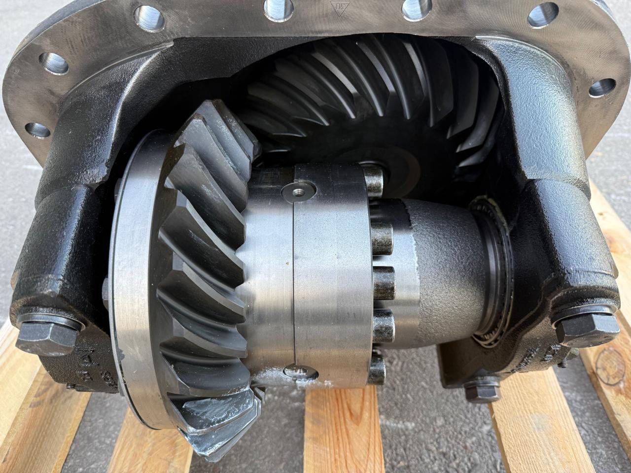 VOLVO Differential Groups Differential Groups - Telg ja varuosad - Veoauto: pilt 5 VOLVO Differential Groups Differential Groups - Telg ja varuosad - Veoauto: pilt 5