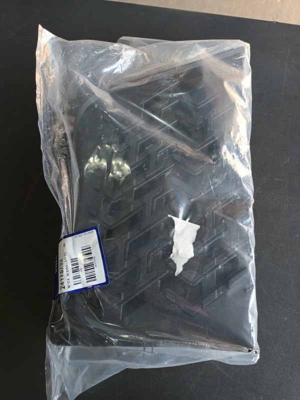 VOLVO FOOT STEP - 24175792 - Asteraud - Veoauto: pilt 1 VOLVO FOOT STEP - 24175792 - Asteraud - Veoauto: pilt 1