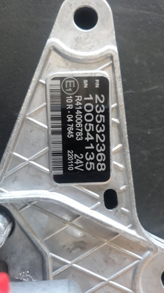 VOLVO VOLVO CE AIR VALVE 23532368 - Piduriklapp - Veoauto: pilt 4 VOLVO VOLVO CE AIR VALVE 23532368 - Piduriklapp - Veoauto: pilt 4