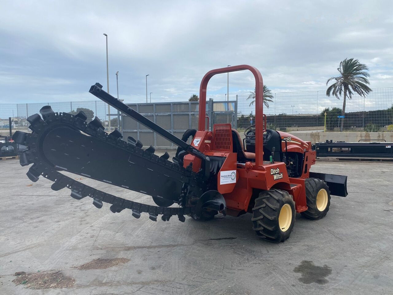 Ditch-Witch RT45 - Kraavikaevamismasin: pilt 5 Ditch-Witch RT45 - Kraavikaevamismasin: pilt 5