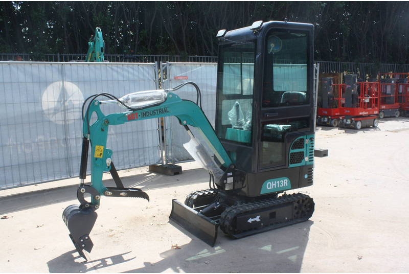 AGT Industrial QH13 - Miniekskavaator: pilt 2 AGT Industrial QH13 - Miniekskavaator: pilt 2
