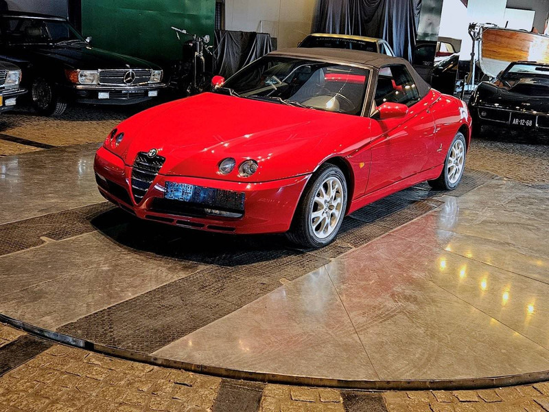 Alfa Romeo Spider (916 - update 3) _ 2.0 TS - Sedaan: pilt 3 Alfa Romeo Spider (916 - update 3) _ 2.0 TS - Sedaan: pilt 3