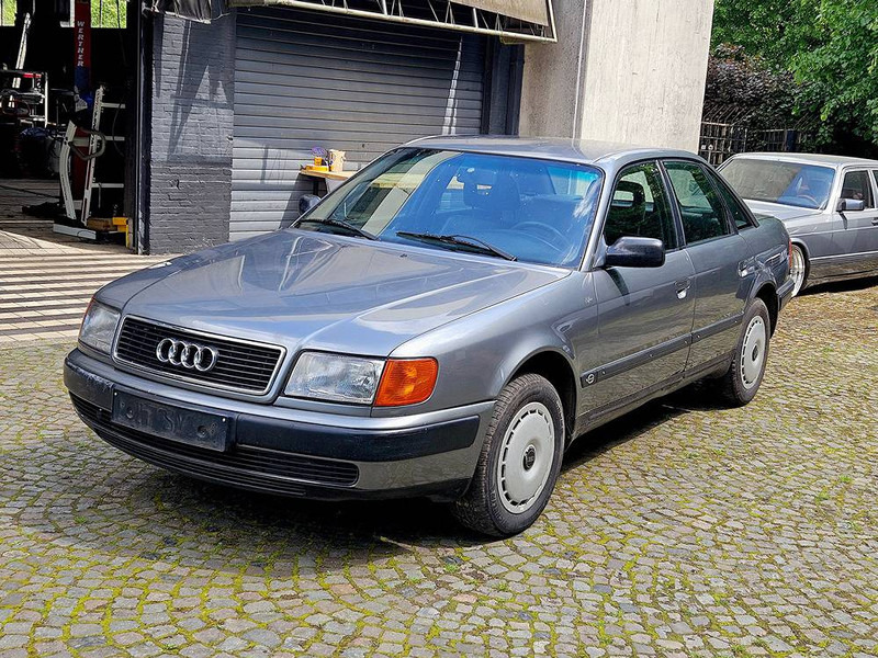 Audi 100 2.4D - Sedaan: pilt 1 Audi 100 2.4D - Sedaan: pilt 1