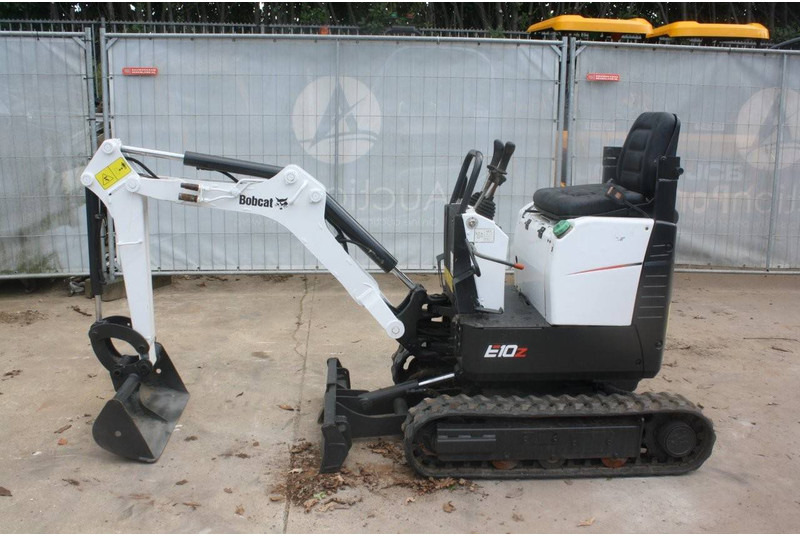 Bobcat E08 - Miniekskavaator: pilt 2 Bobcat E08 - Miniekskavaator: pilt 2