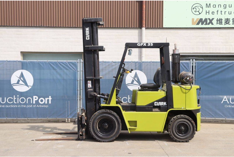Clark GPX 35 LPG - Gaasitõstuk: pilt 2 Clark GPX 35 LPG - Gaasitõstuk: pilt 2