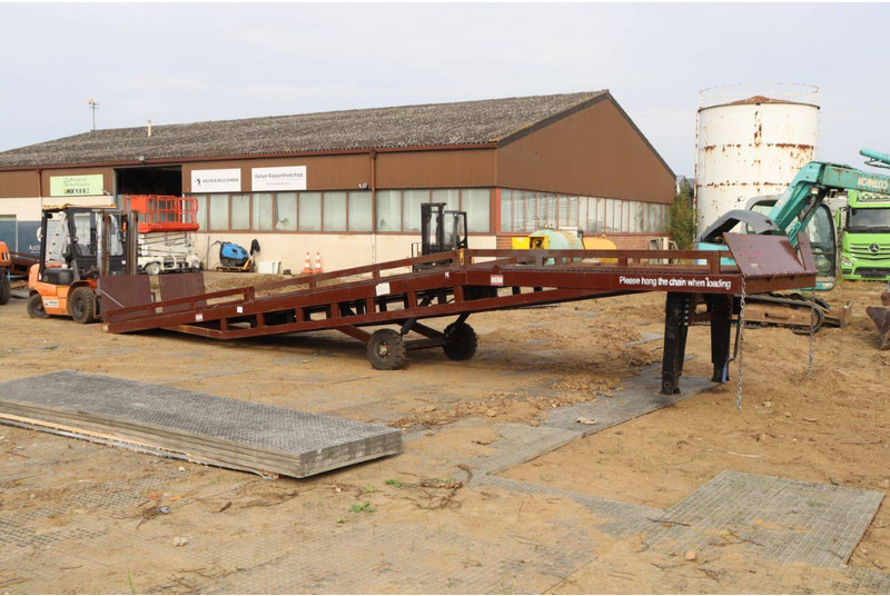 Containerramps MangustLR12T - Platvormhaagis/ Madelhaagis: pilt 3 Containerramps MangustLR12T - Platvormhaagis/ Madelhaagis: pilt 3