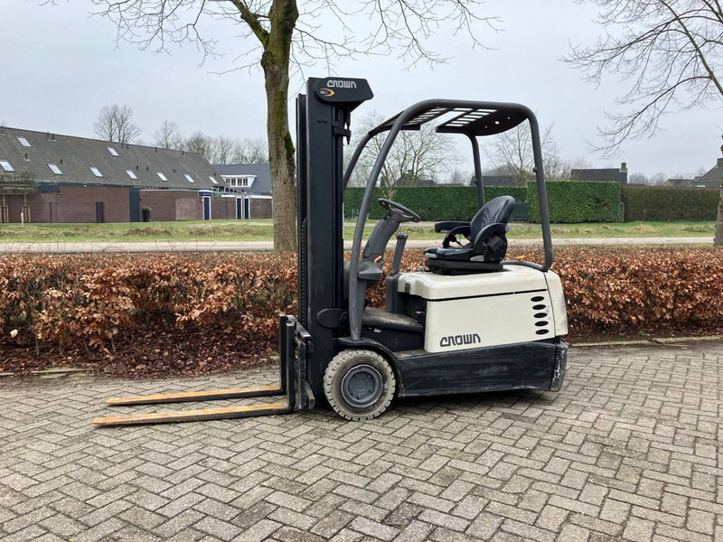 Crown SC4220 - Elektritõstuk: pilt 1 Crown SC4220 - Elektritõstuk: pilt 1