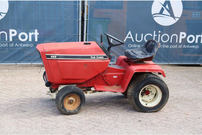 Cub Cadet 682 - Muruniiduk: pilt 1 Cub Cadet 682 - Muruniiduk: pilt 1